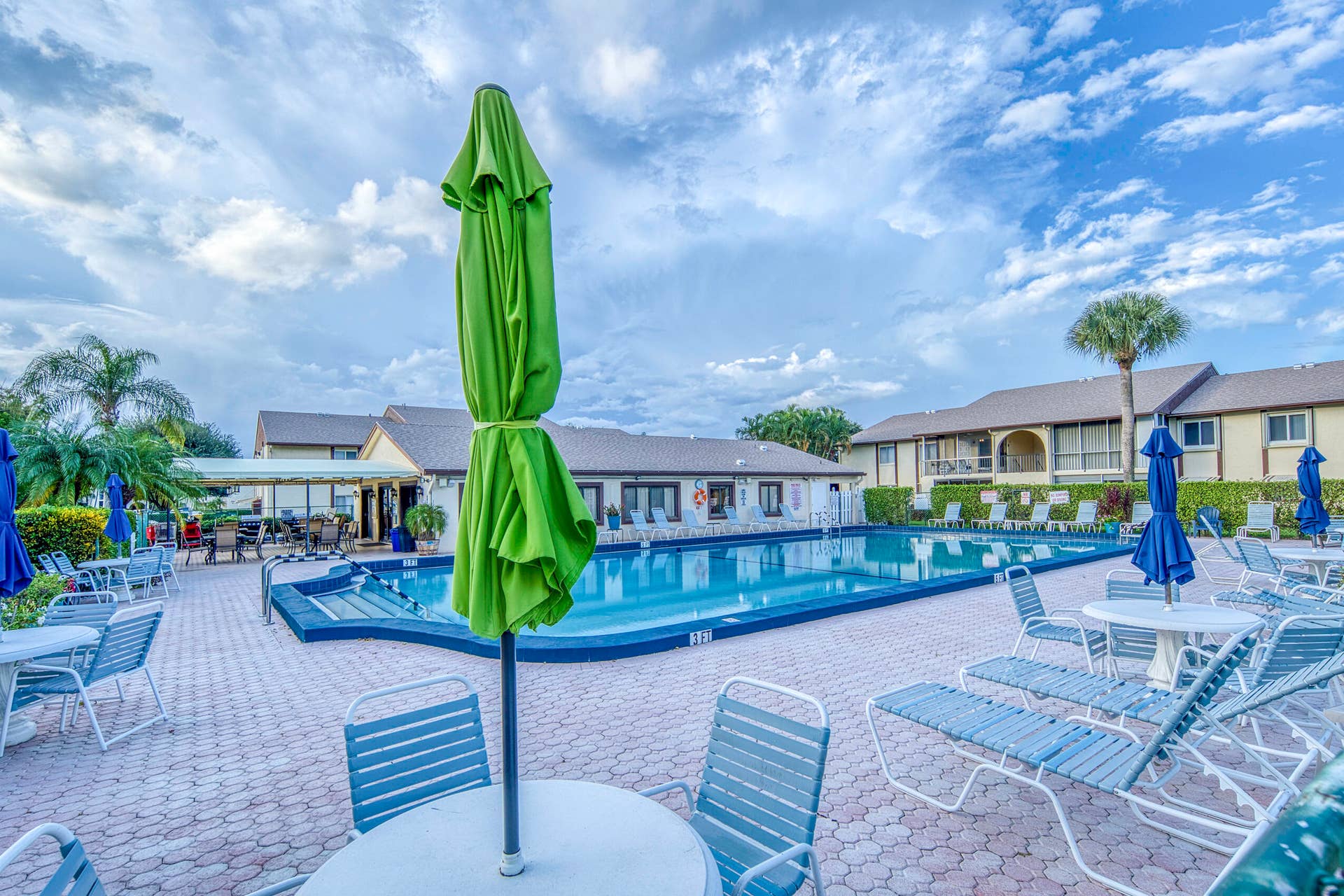 3526 LA PALMAS Court, #D-2, Greenacres, FL 33463 4R7A3584_hdr