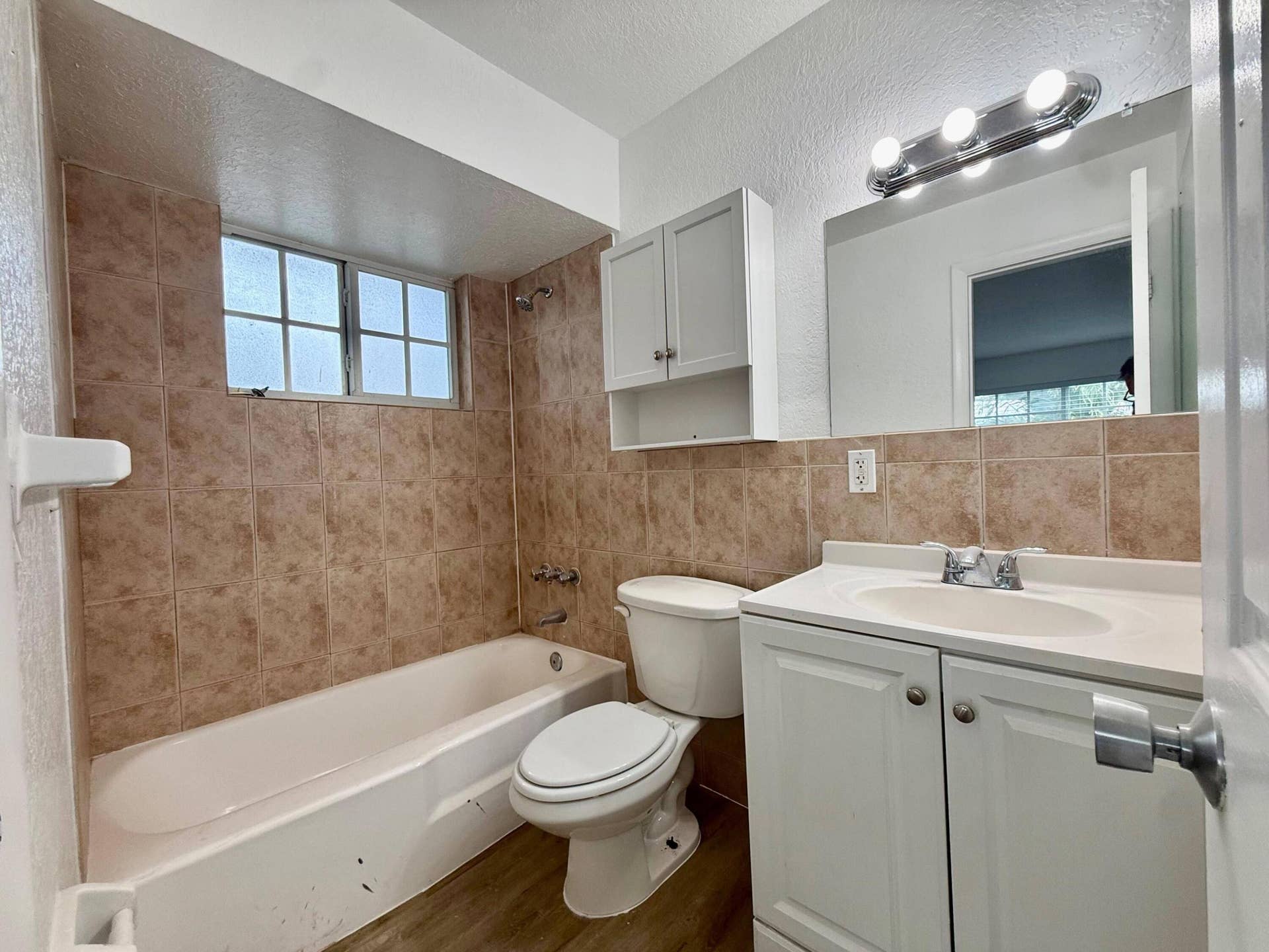 3350 NE 16th Terrace, #Unit 10, Pompano Beach, FL 33064 WhatsApp Image 2026-07-28 at 16.42.41 (6