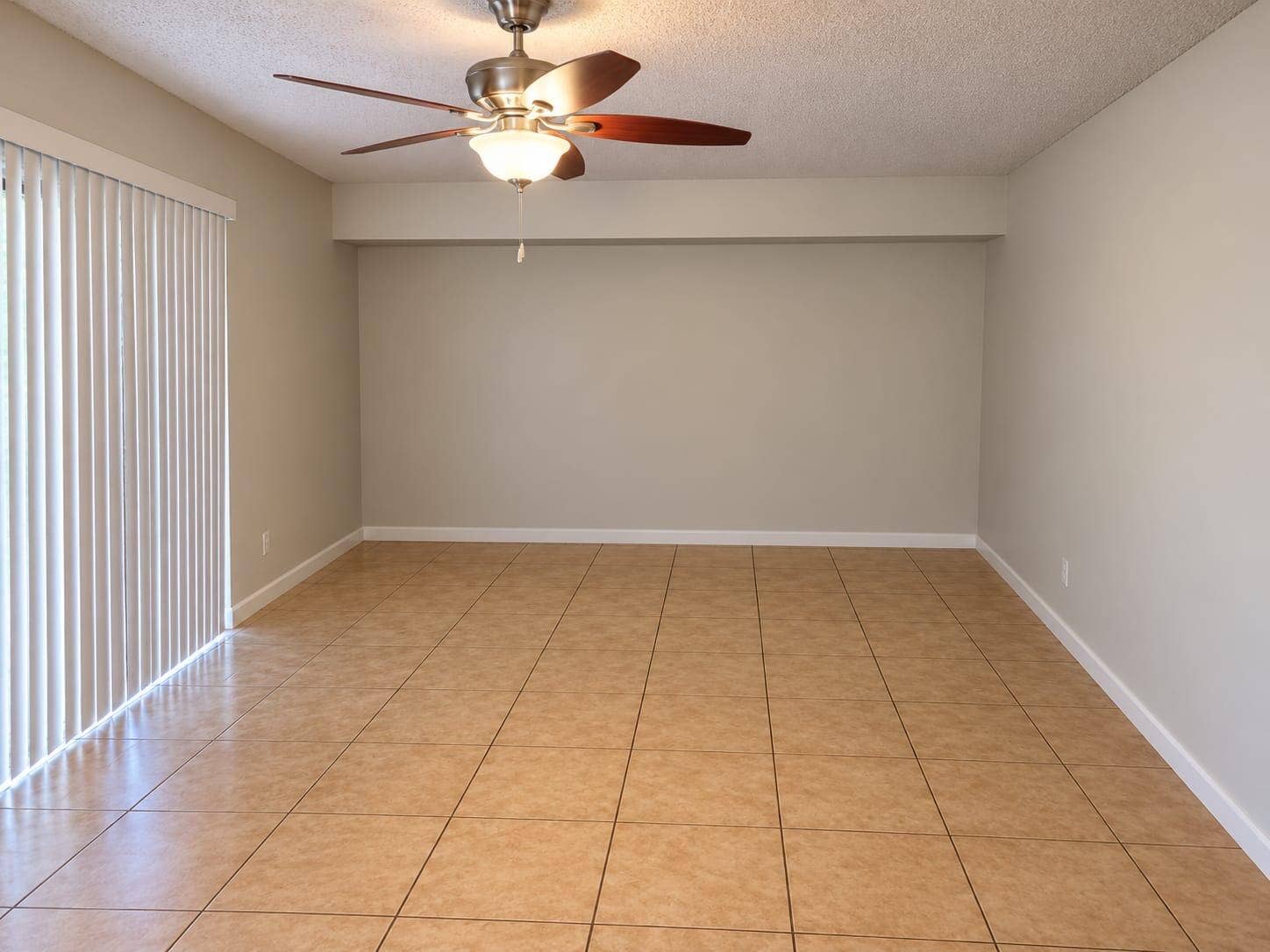 8017 80th Way, West Palm Beach, FL 33407 Living Room
