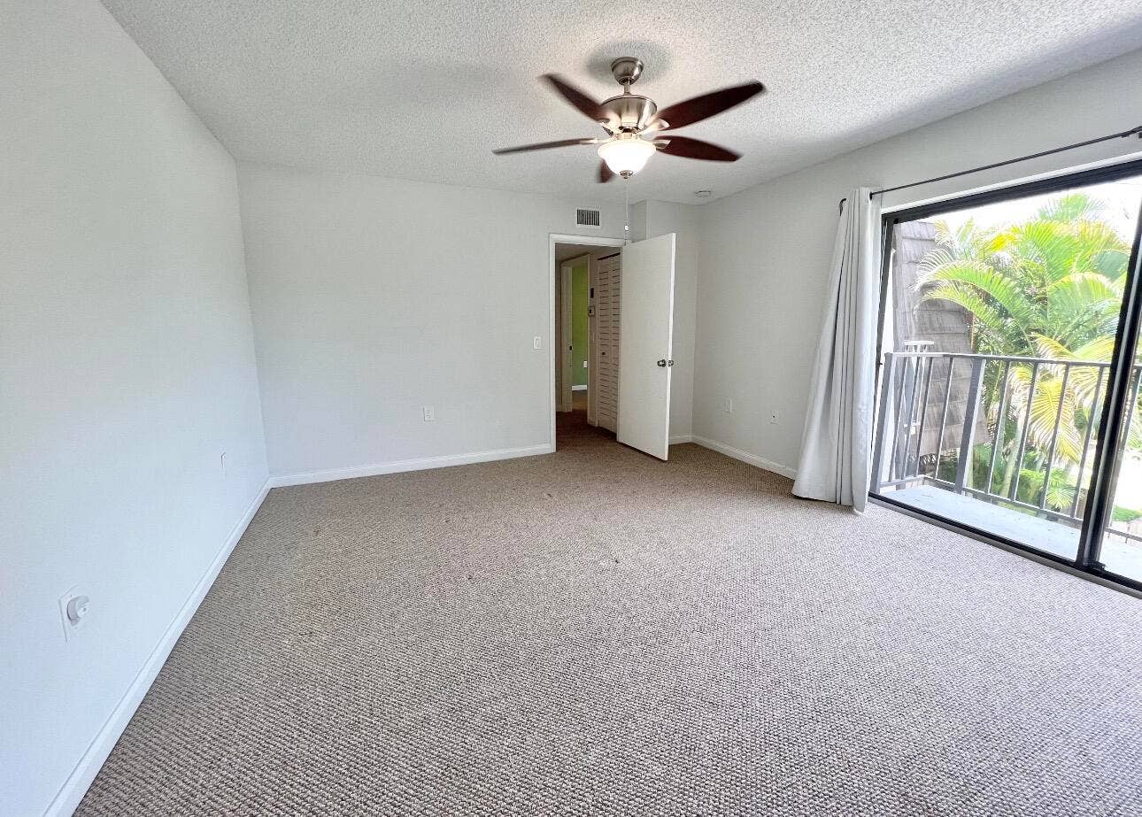 8017 80th Way, West Palm Beach, FL 33407 Primary Suite