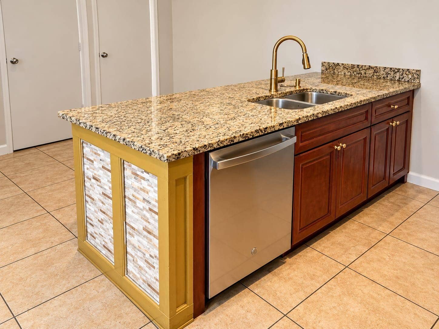 8017 80th Way, West Palm Beach, FL 33407 Kitchen