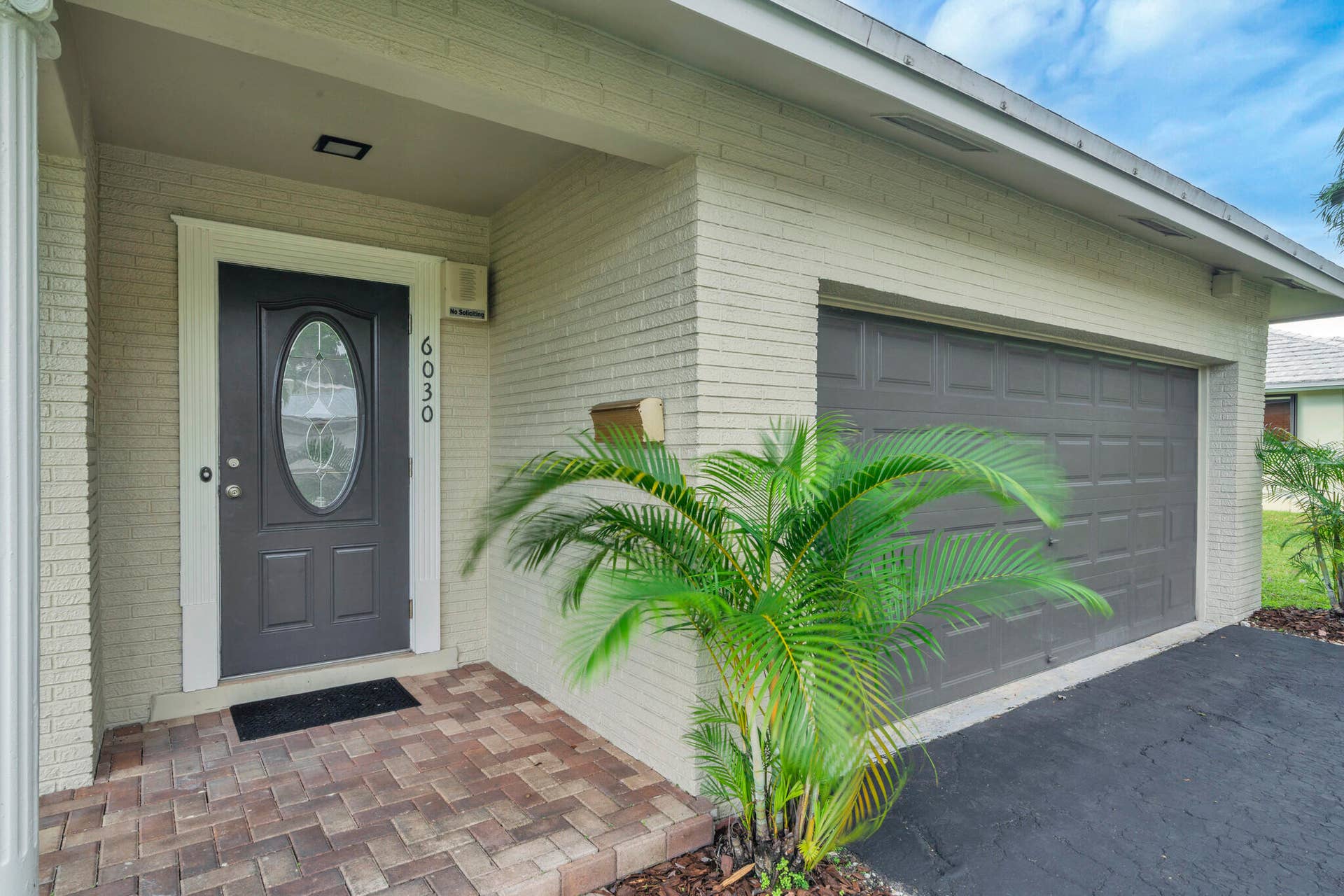 1 Exterior Front (3)