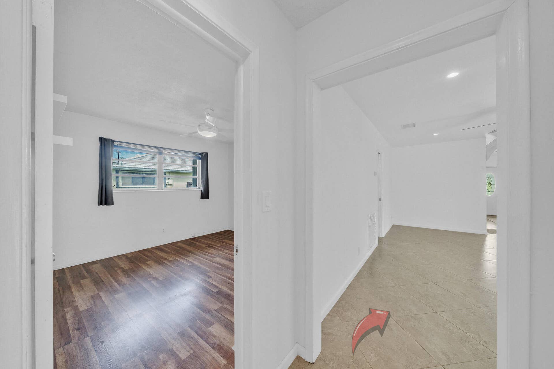 25 Foyer