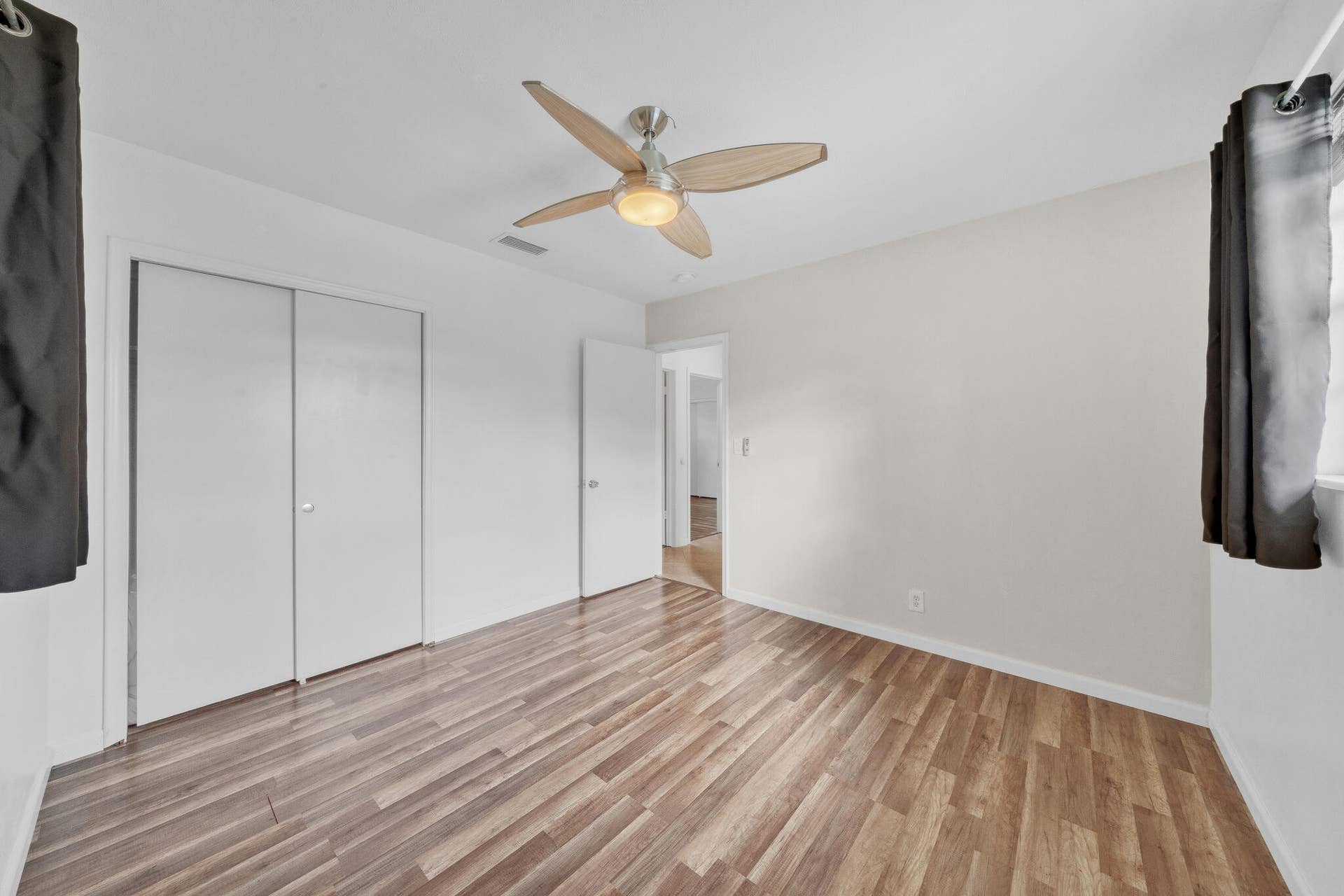 22 Guest Bedroom C (2)