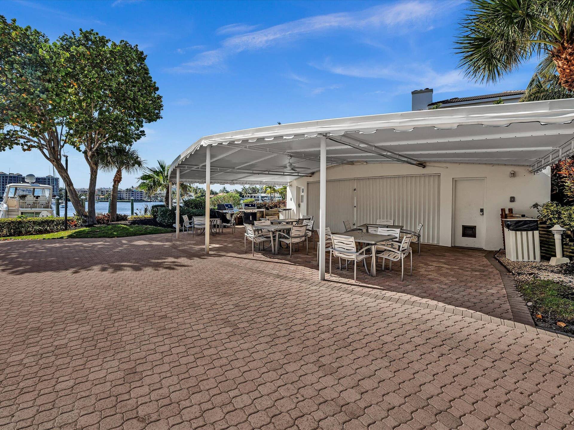 550 S Ocean Boulevard, #2209, Boca Raton, FL 33432 BBQ Area Intracoastal Side