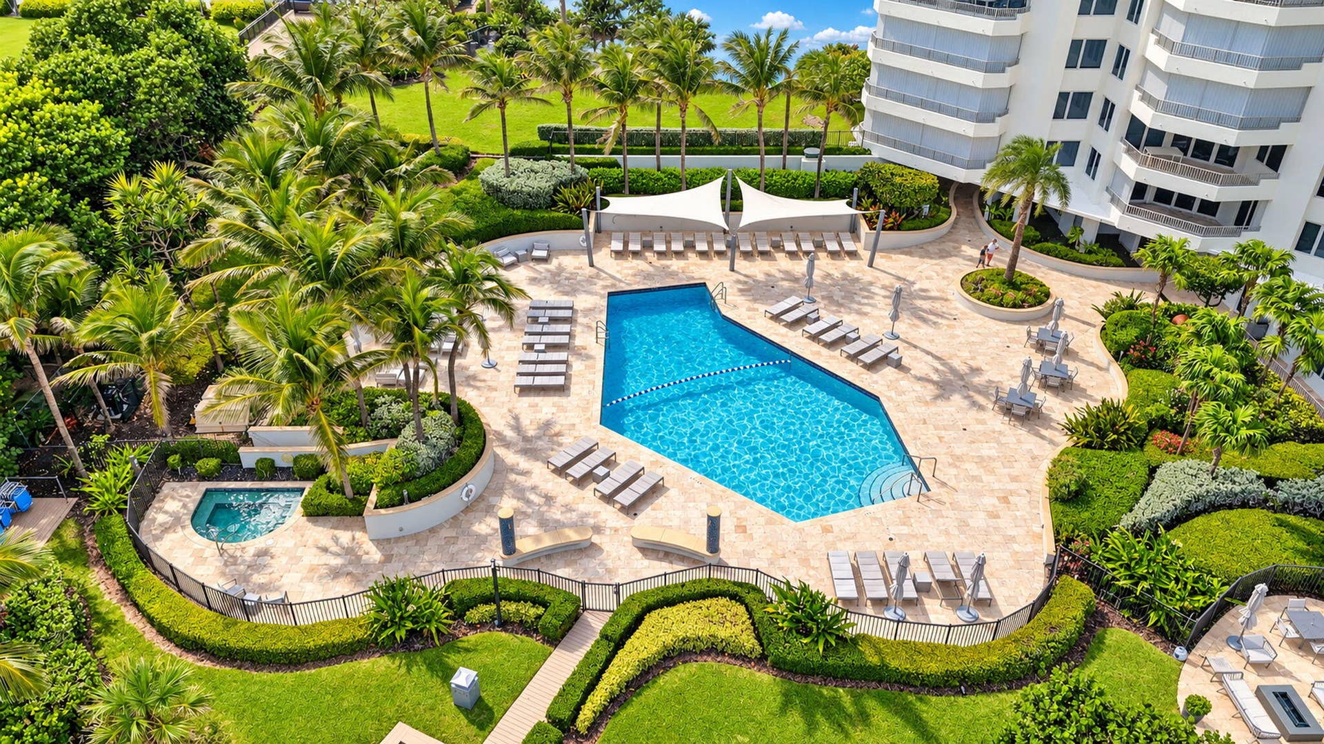 550 S Ocean Boulevard, #2209, Boca Raton, FL 33432 Pool & Hot Tub Aerial