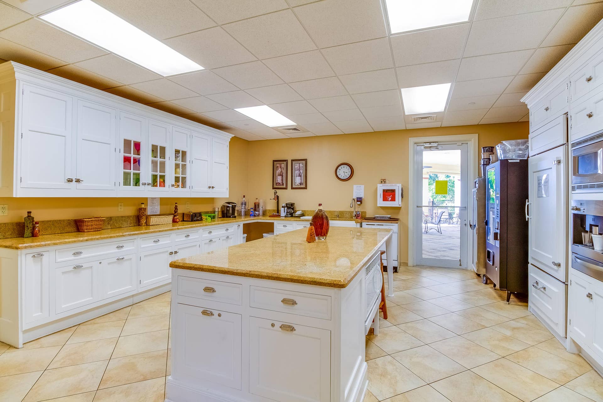 7603 Greenbrier Circle, Port St Lucie, FL 34986 Catering Kitchen