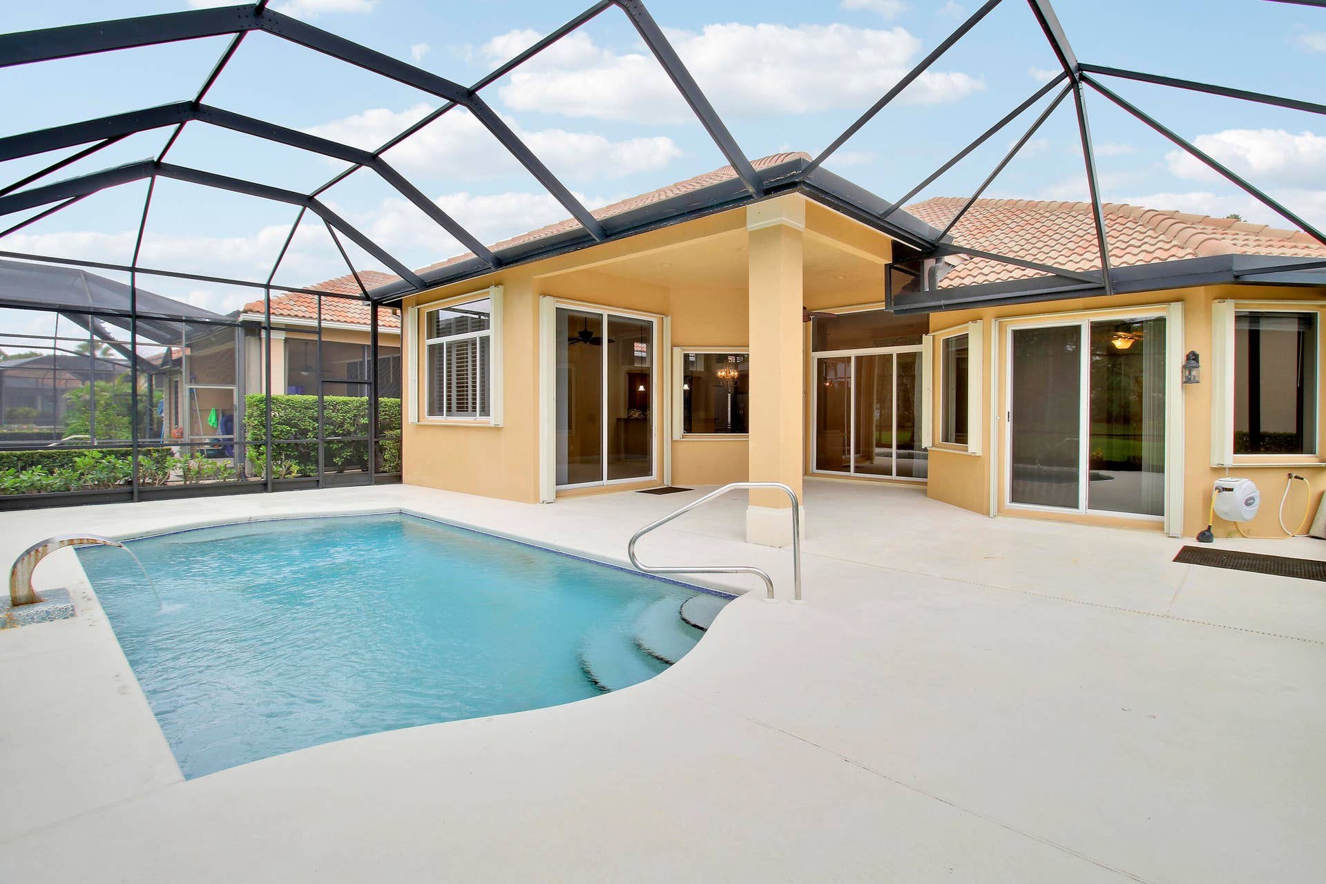 7603 Greenbrier Circle, Port St Lucie, FL 34986 Screened Patio/Pool