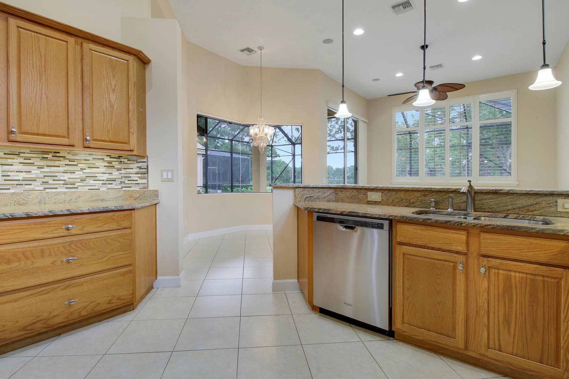 7603 Greenbrier Circle, Port St Lucie, FL 34986 Kitchen