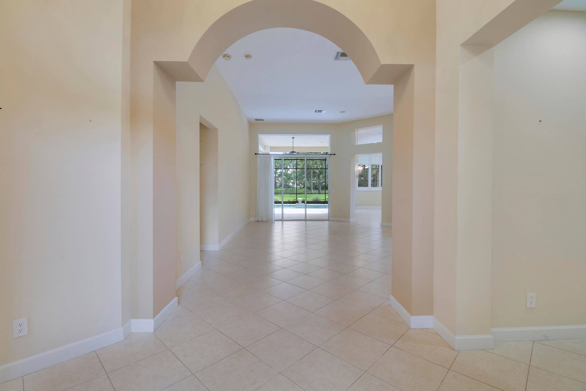 7603 Greenbrier Circle, Port St Lucie, FL 34986 Foyer