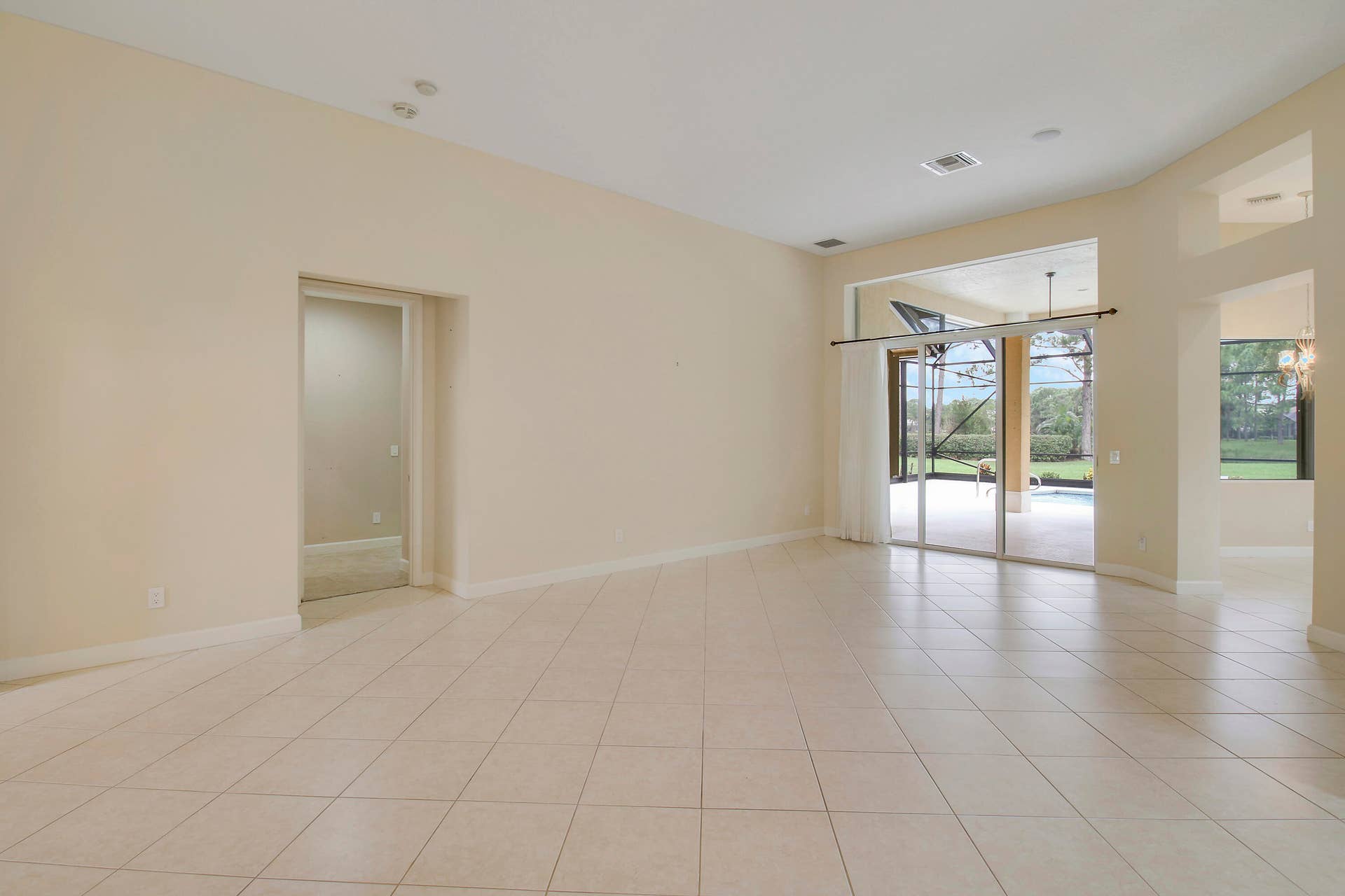 7603 Greenbrier Circle, Port St Lucie, FL 34986 Access to Primary Suite