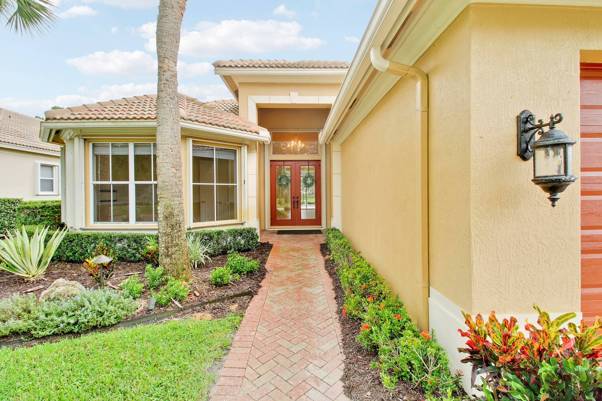 7603 Greenbrier Circle, Port St Lucie, FL 34986 Front Walkway