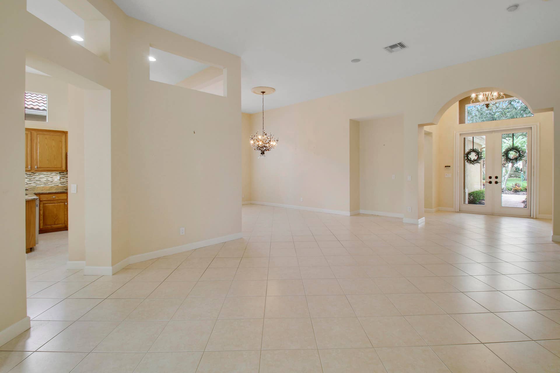 7603 Greenbrier Circle, Port St Lucie, FL 34986 Living Area