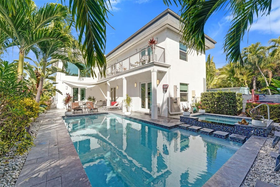 Property photo for 2502 NE 6TH Avenue, Wilton Manors, FL