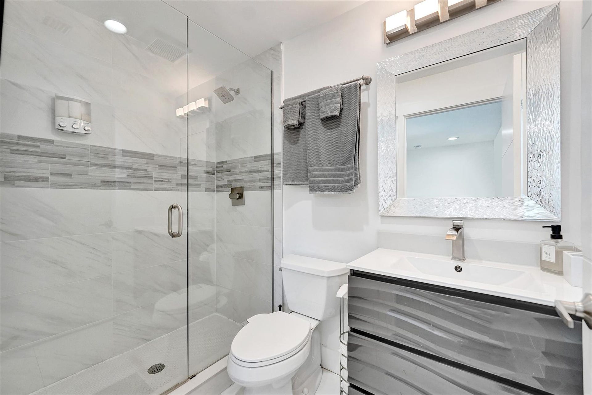 2502 NE 6TH Avenue, Wilton Manors, FL 33305 Photo 34