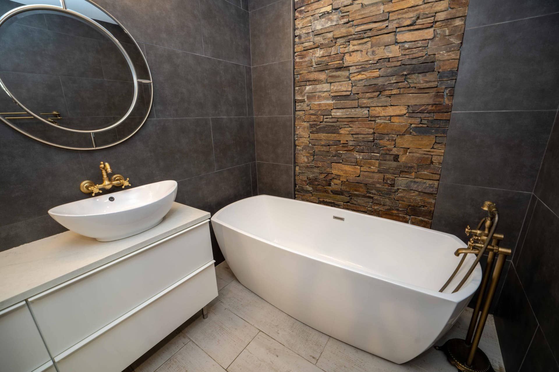 21356sonesta-6-22