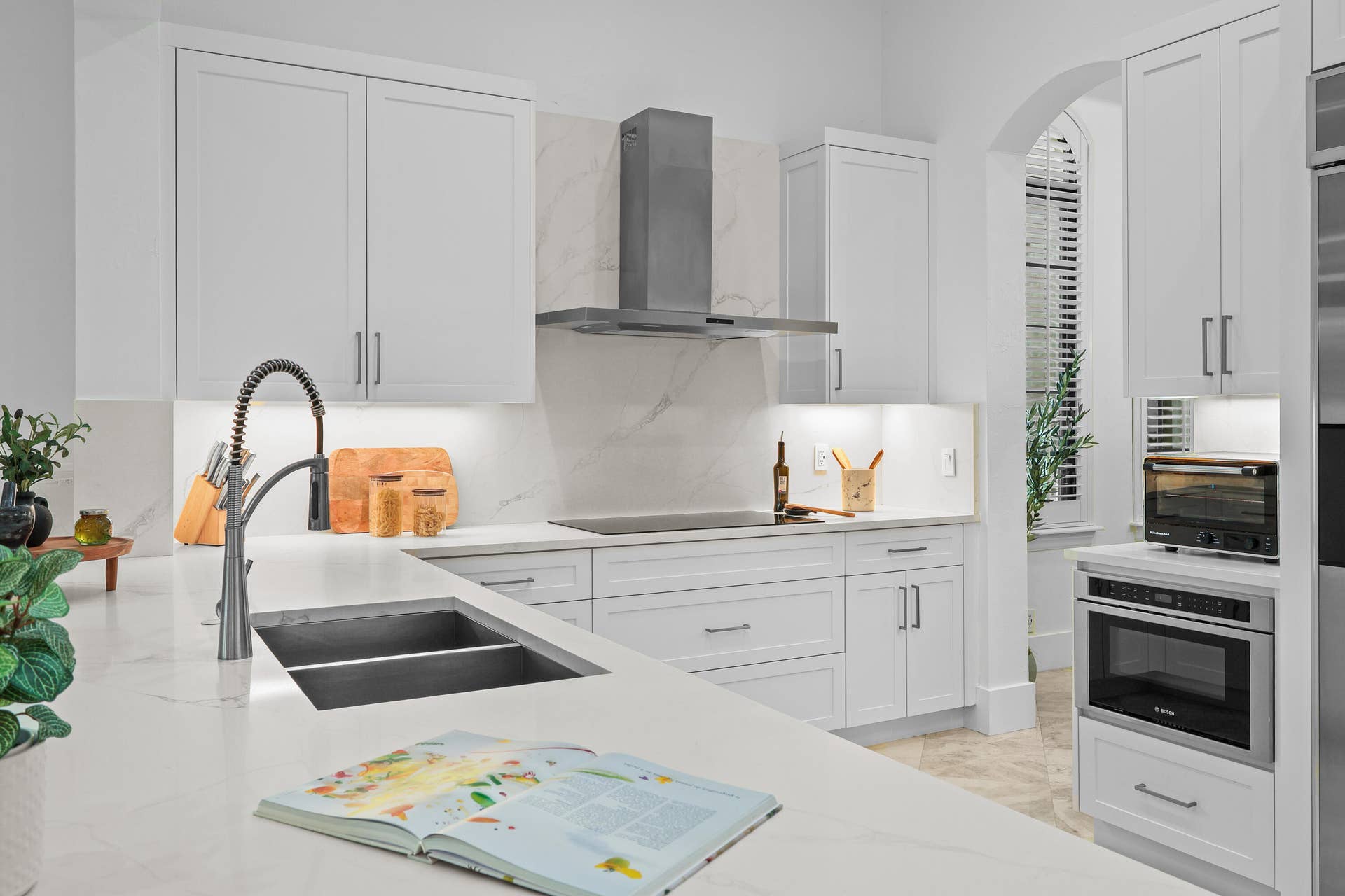 9417 SATINLEAF Place, Parkland, FL 33076 Kitchen
