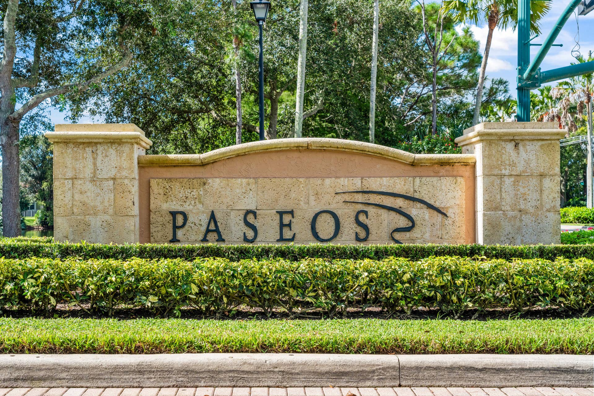 182 Via Veracruz, Jupiter, FL 33458 Entrance