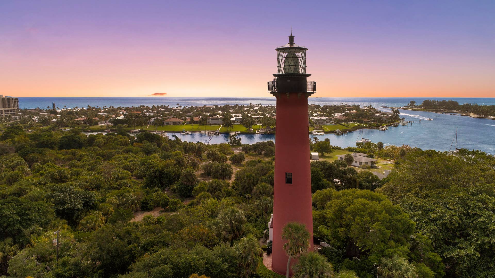 182 Via Veracruz, Jupiter, FL 33458 Jupiter lighthouse