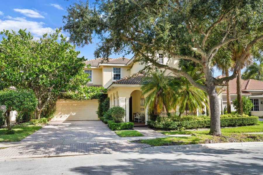 Property photo for 182 Via Veracruz, Jupiter, FL
