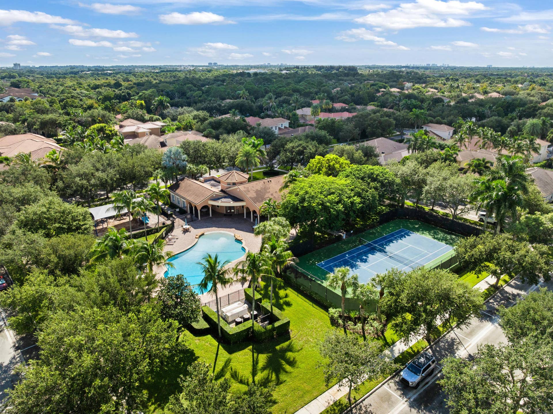 182 Via Veracruz, Jupiter, FL 33458 Amenities