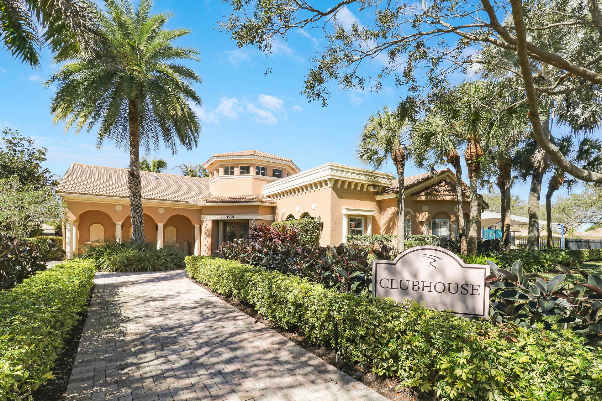 182 Via Veracruz, Jupiter, FL 33458 Clubhouse