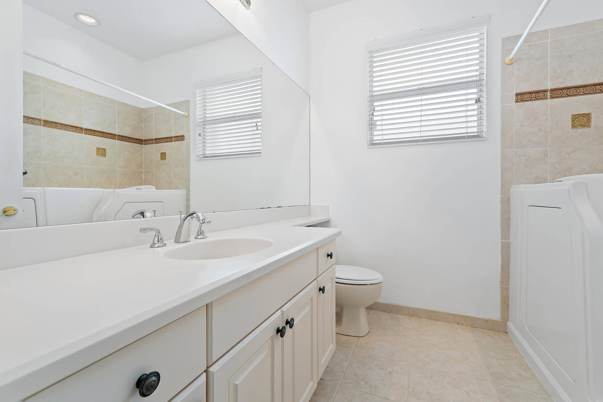 5183 SE Graham Drive, Stuart, FL 34997 5183 BATH 2