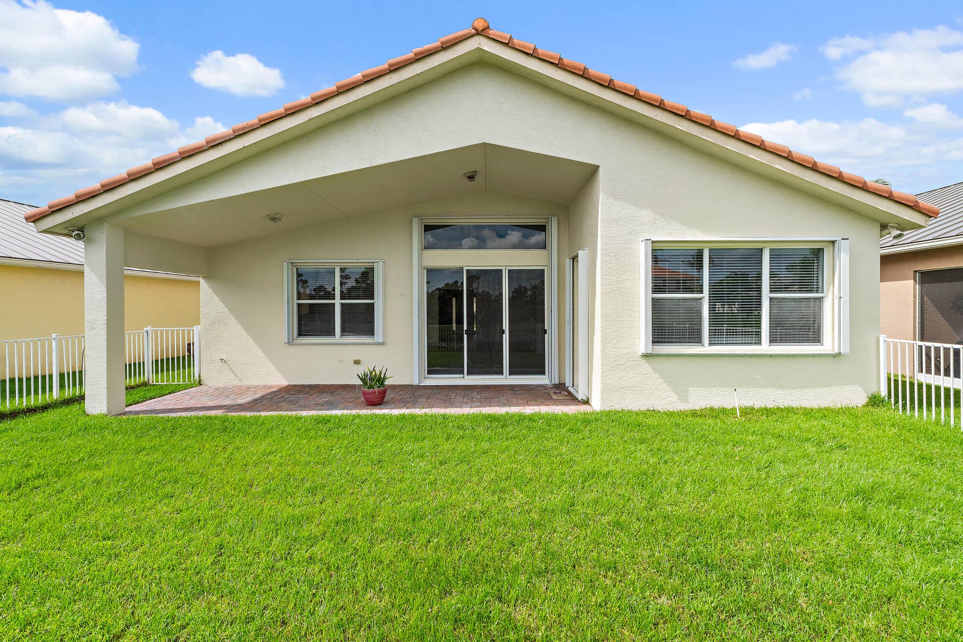 5183 SE Graham Drive, Stuart, FL 34997 Back side 5183 SE Graham Dr