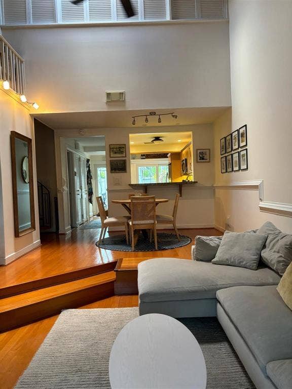 224 NE 16th Terrace, Fort Lauderdale, FL 33301 224 living and dining