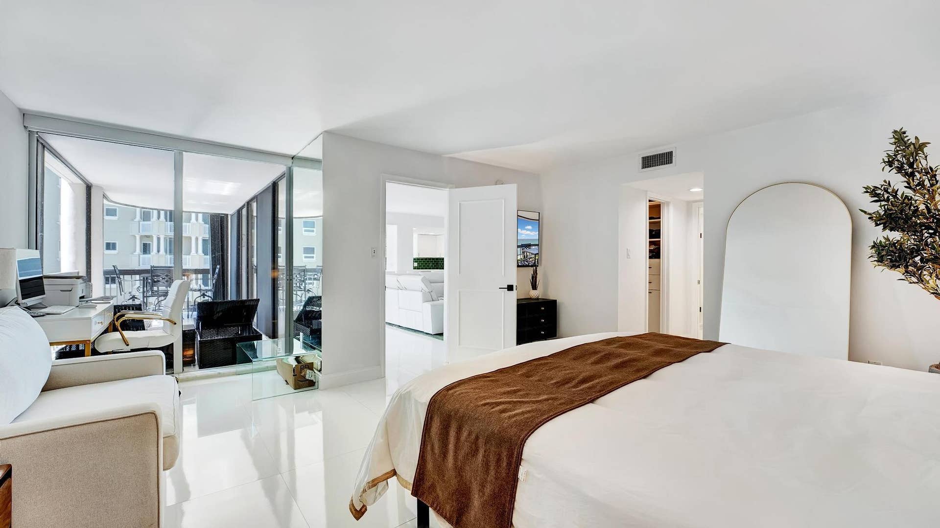 5380 N Ocean Drive, #6C, Riviera Beach, FL 33404 DSC09965