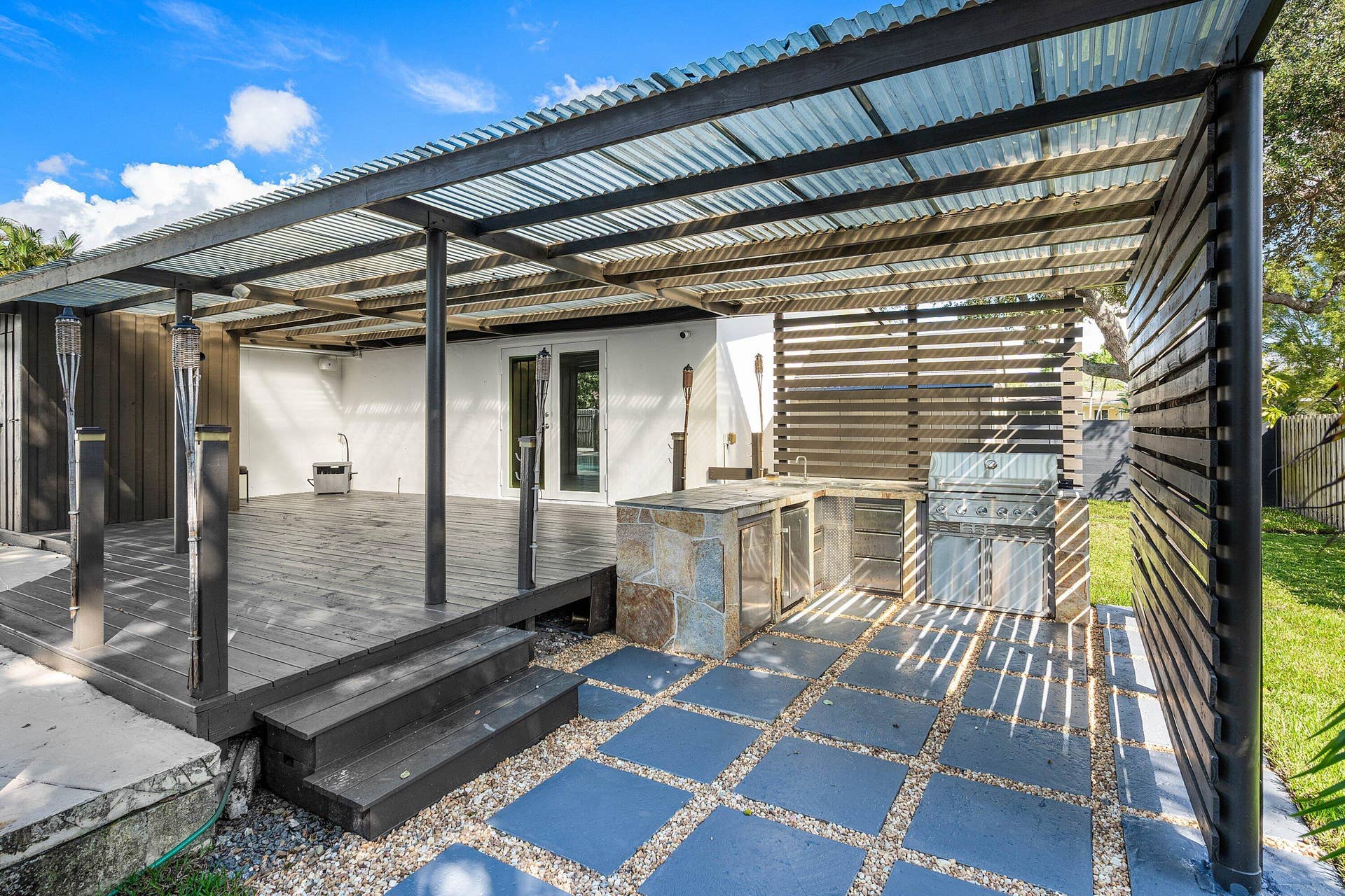 024-3444PierceStreet-Hollywood-FL-33021-