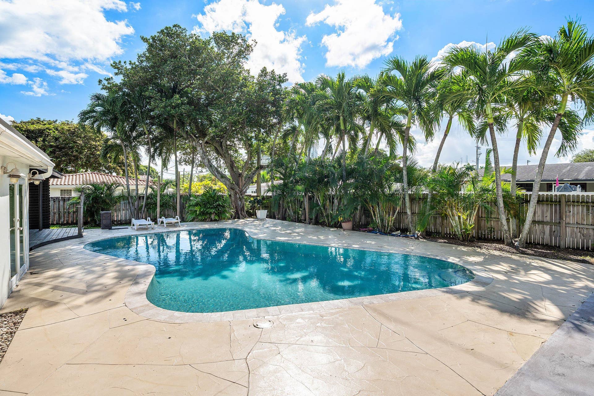025-3444PierceStreet-Hollywood-FL-33021-