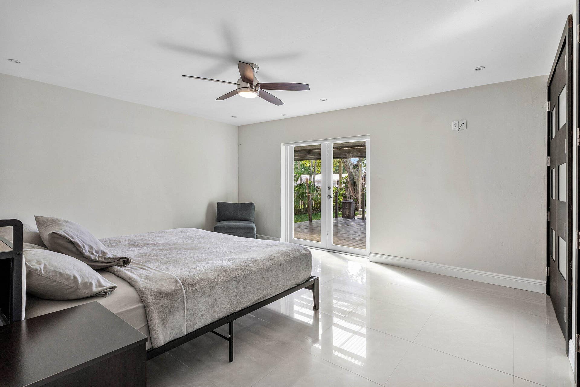 018-3444PierceStreet-Hollywood-FL-33021-