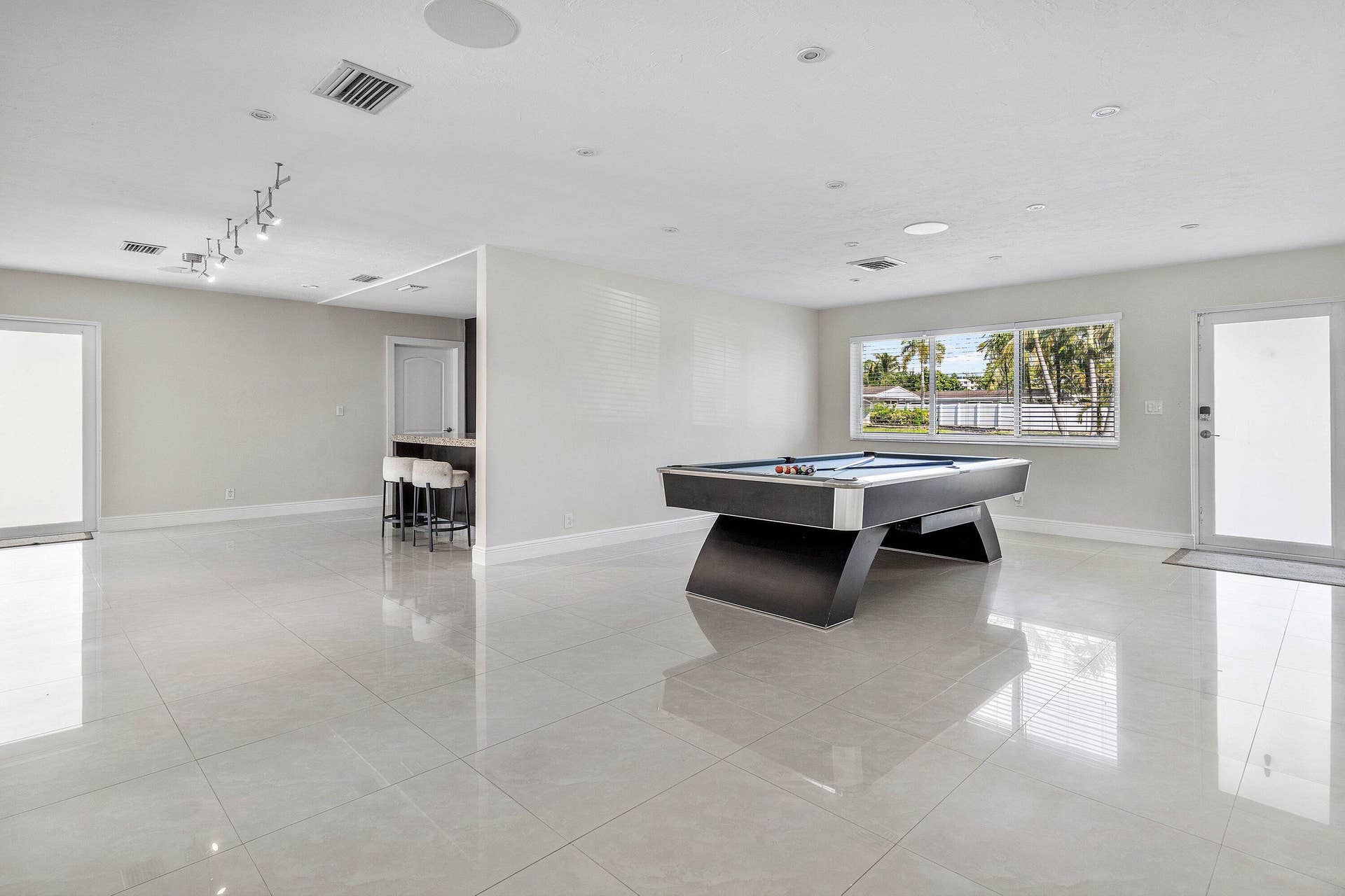 005-3444PierceStreet-Hollywood-FL-33021-