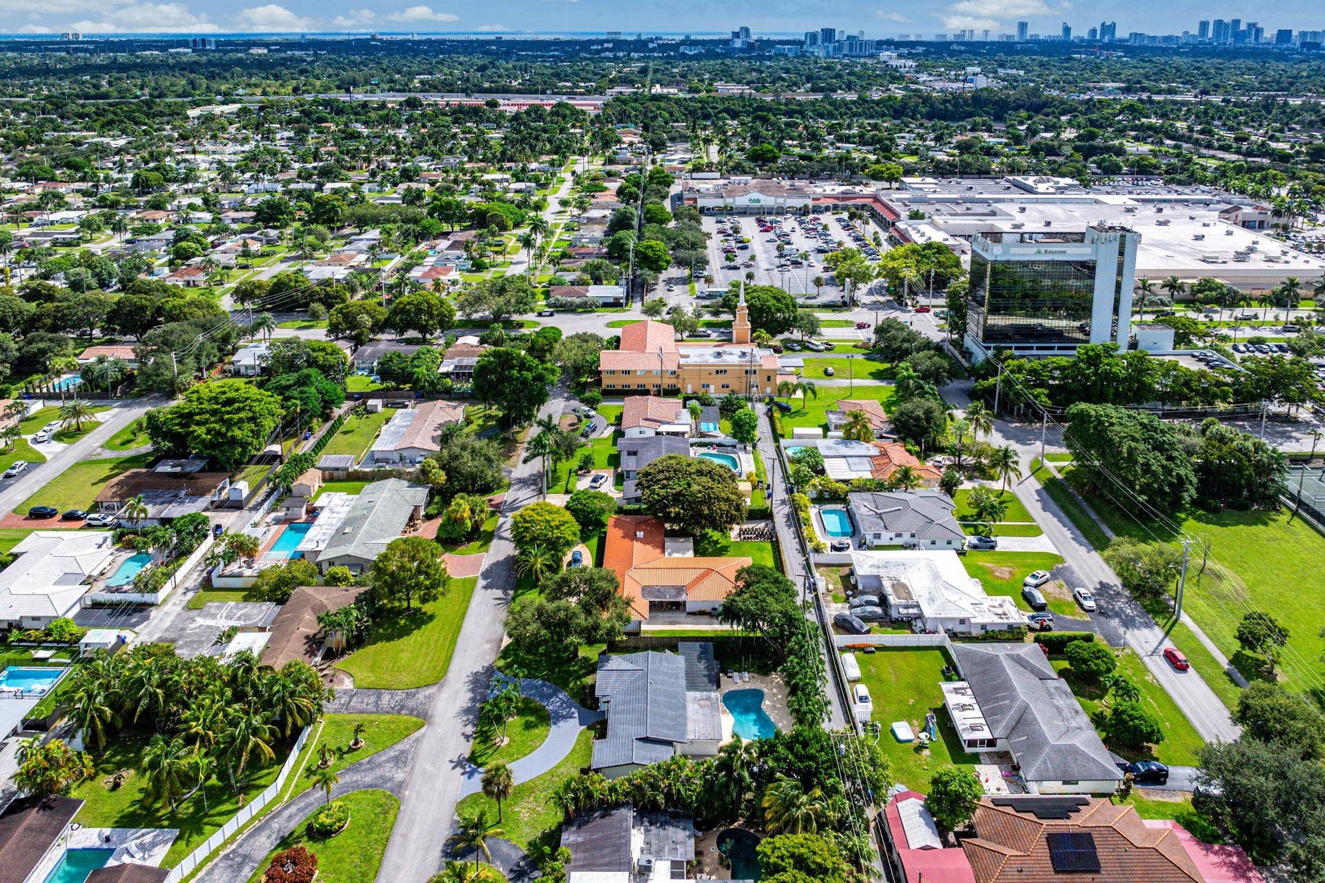 044-3444PierceStreet-Hollywood-FL-33021-