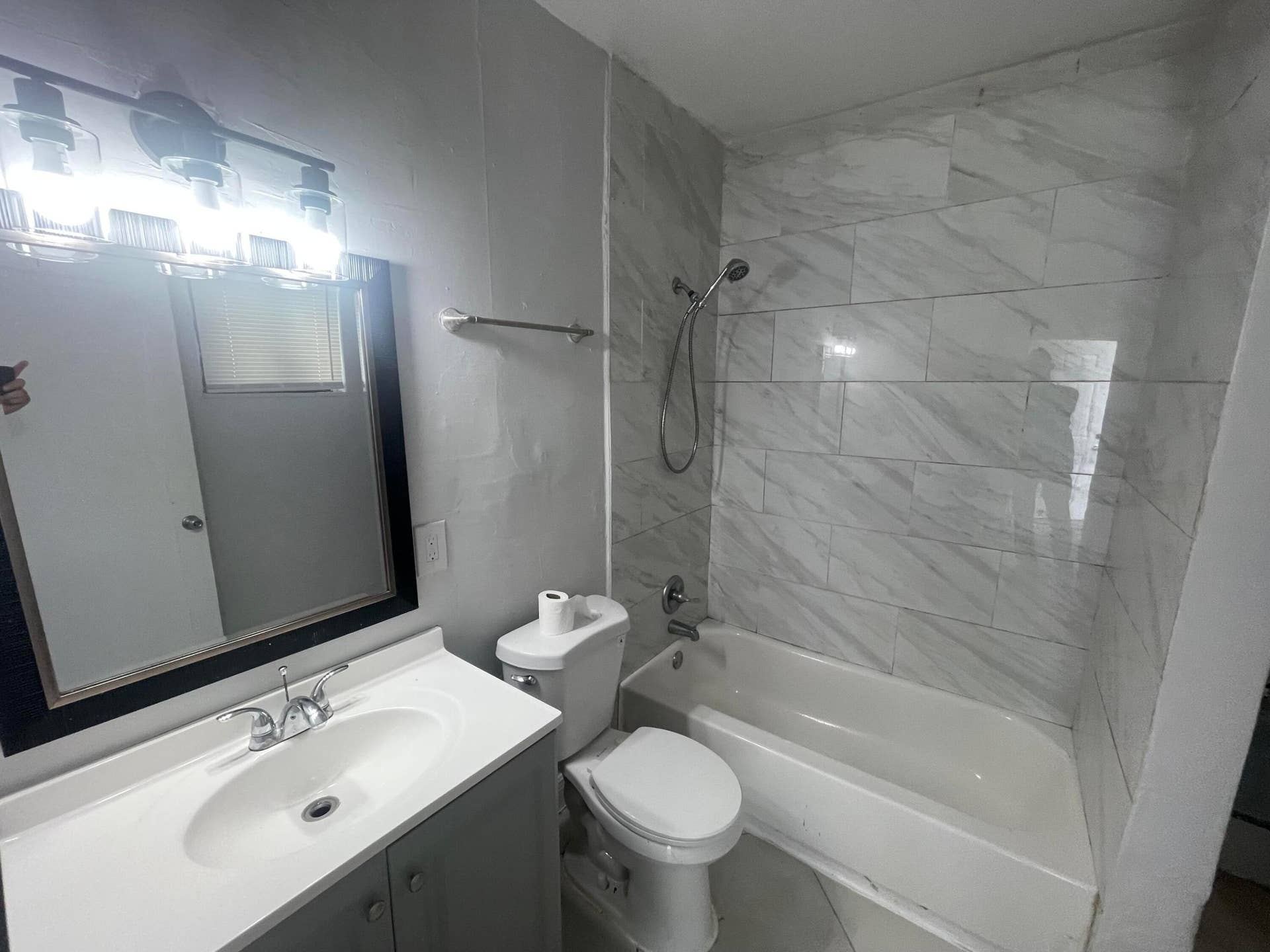 103 NW 7TH, #F, Pompano Beach, FL 33060 IMG_3891
