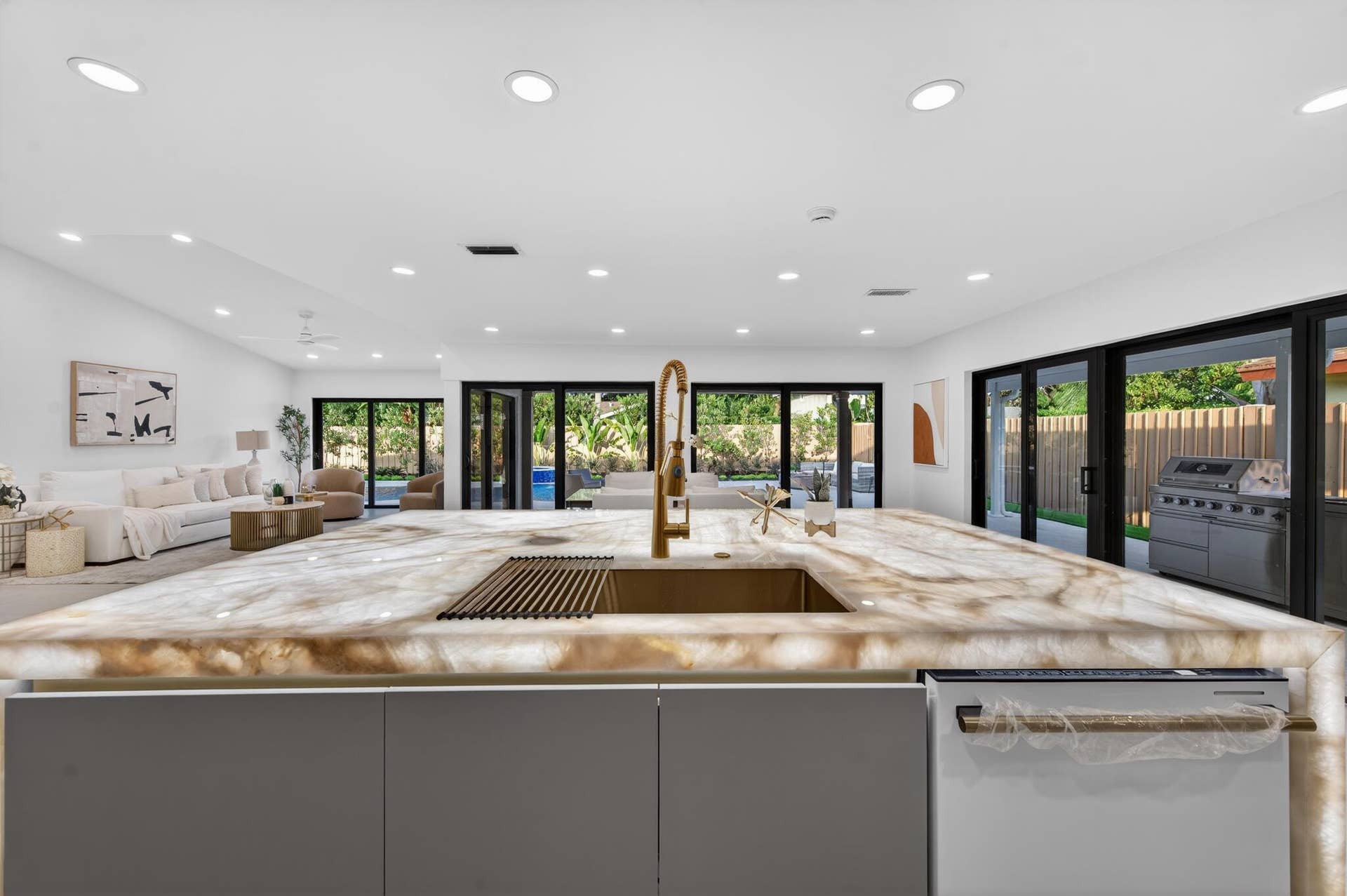 3088 NW 26TH Avenue, Boca Raton, FL 33434 Kitchen