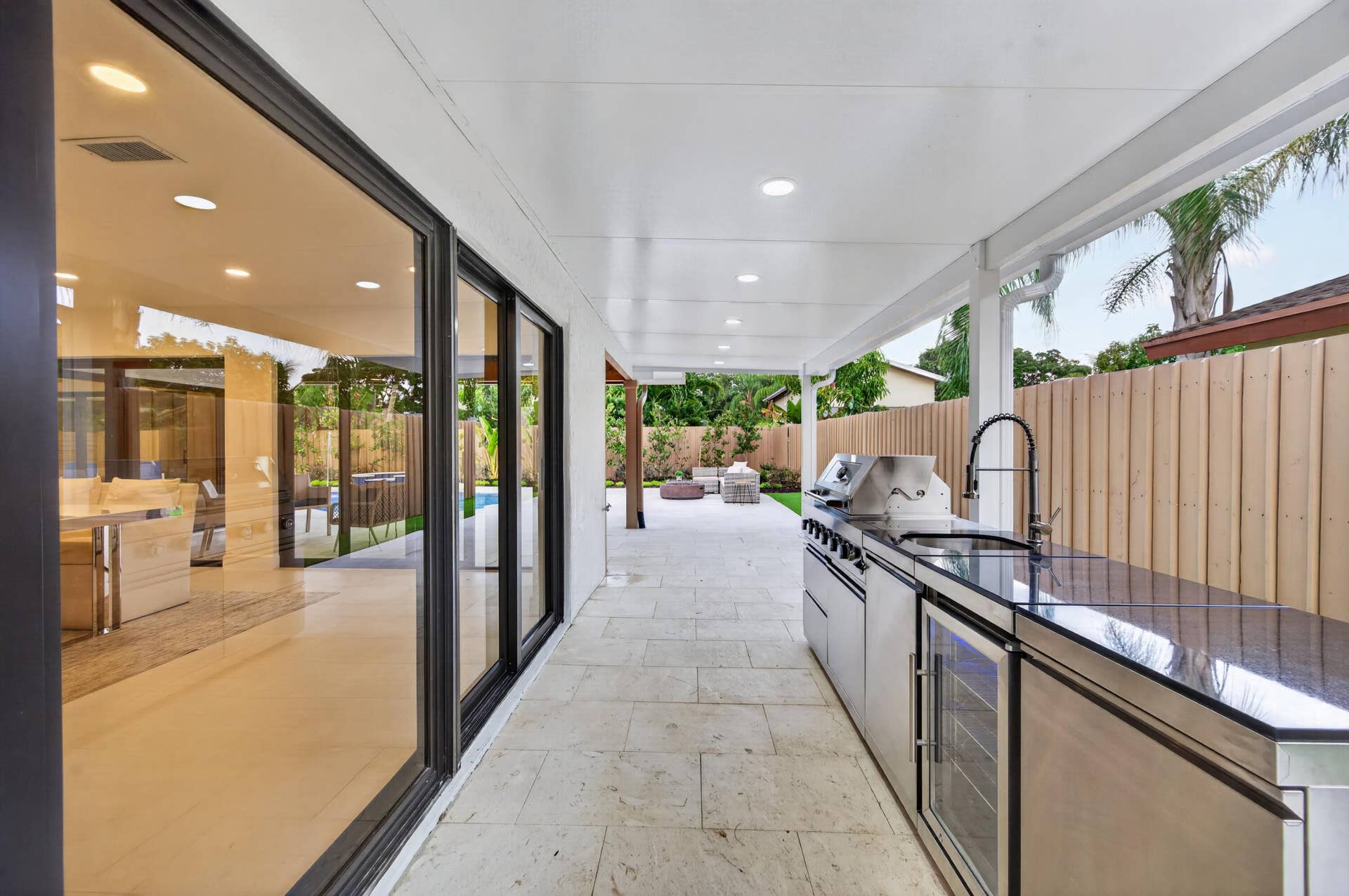 3088 NW 26TH Avenue, Boca Raton, FL 33434 Summer kitchen