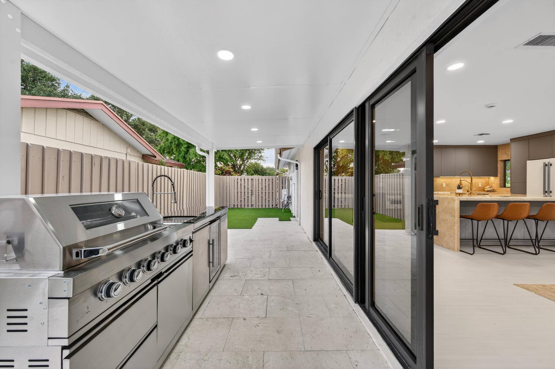 3088 NW 26TH Avenue, Boca Raton, FL 33434 Summer kitchen