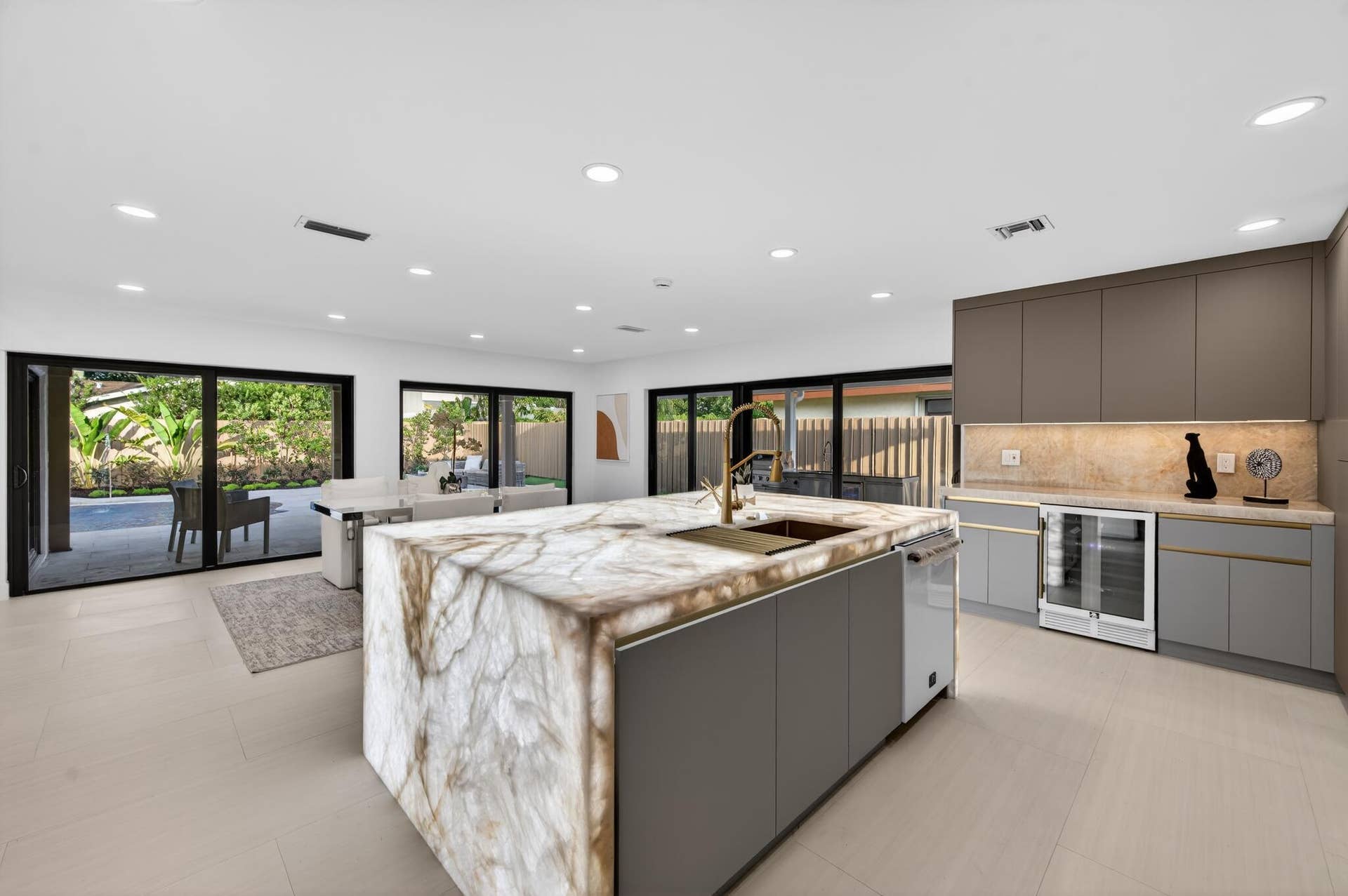 3088 NW 26TH Avenue, Boca Raton, FL 33434 Kitchen