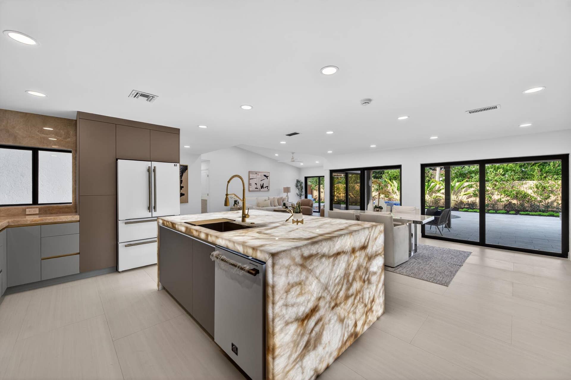 3088 NW 26TH Avenue, Boca Raton, FL 33434 Kitchen