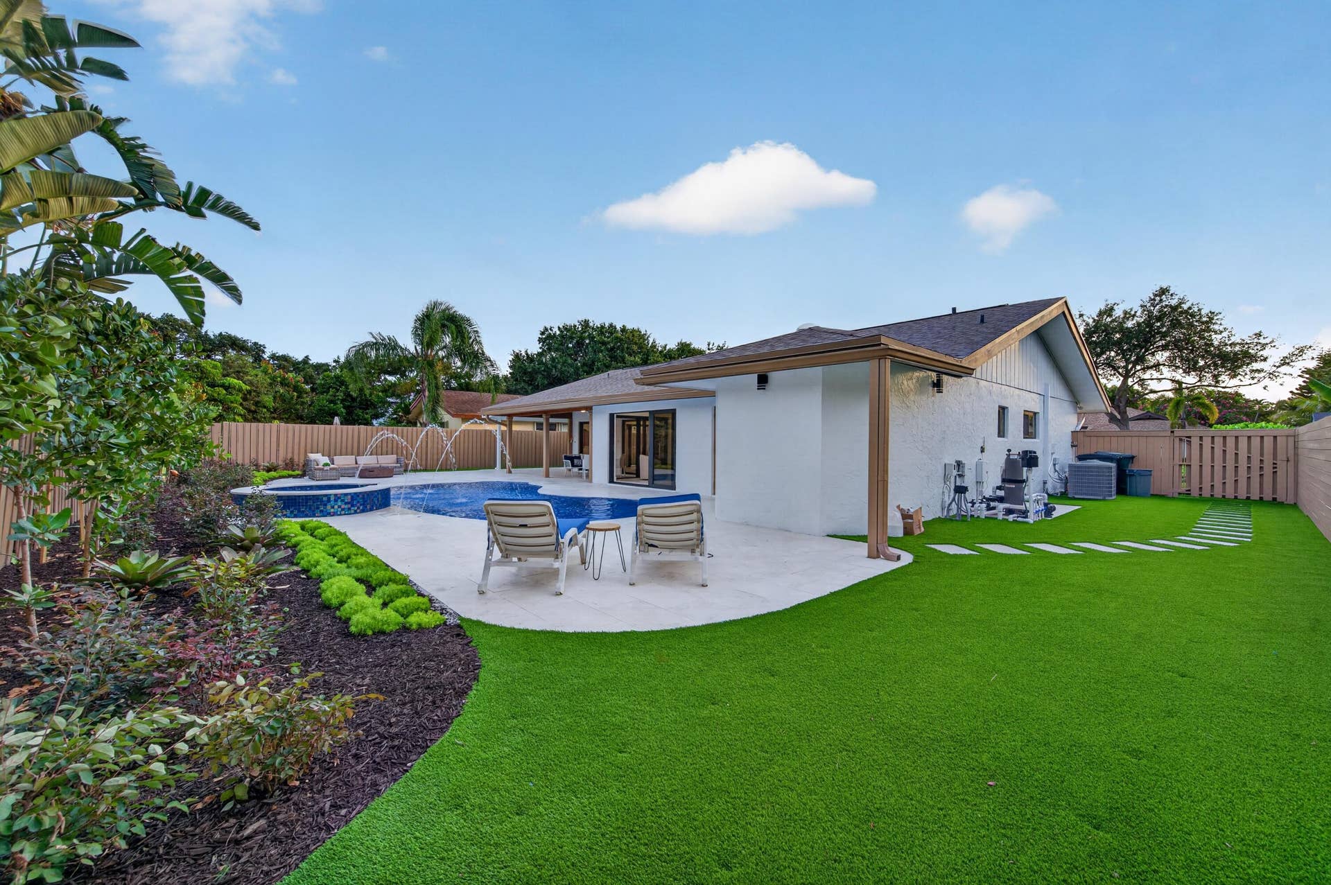 3088 NW 26TH Avenue, Boca Raton, FL 33434 Backyard oasis