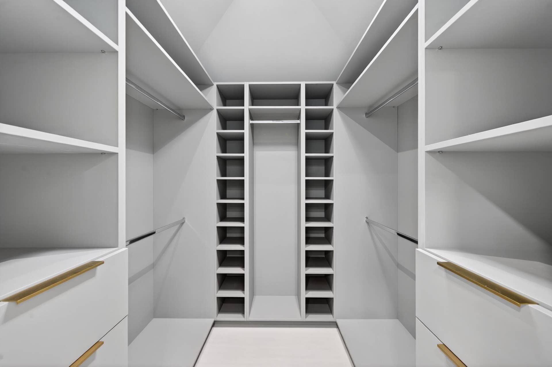 3088 NW 26TH Avenue, Boca Raton, FL 33434 Primary closet