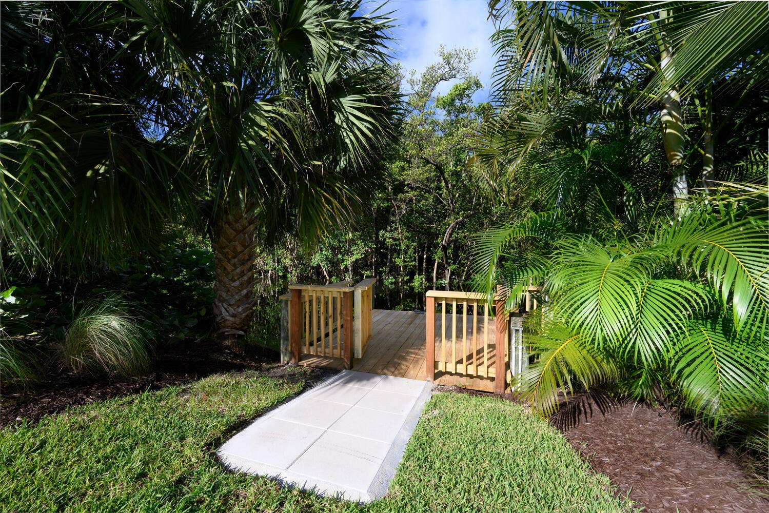 11823 Lake Shore Pl North Palm-large-017