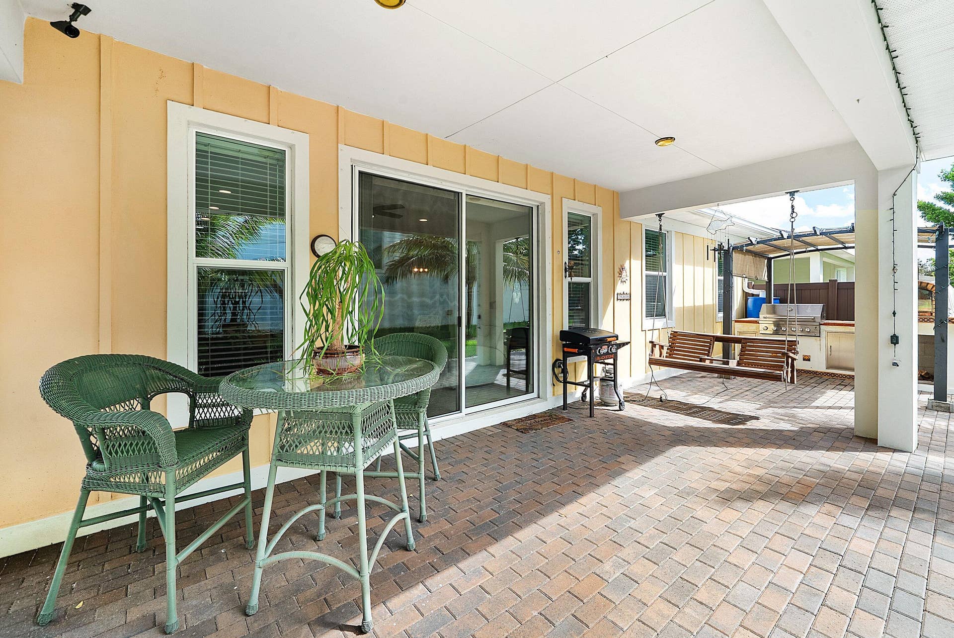 Backpatio