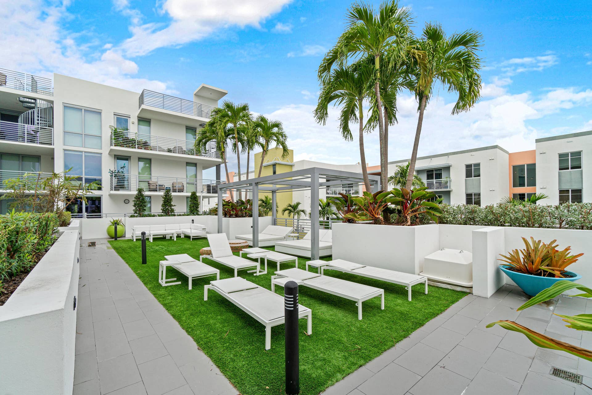 032-111Southeast1stAvenue-DelrayBeach-FL