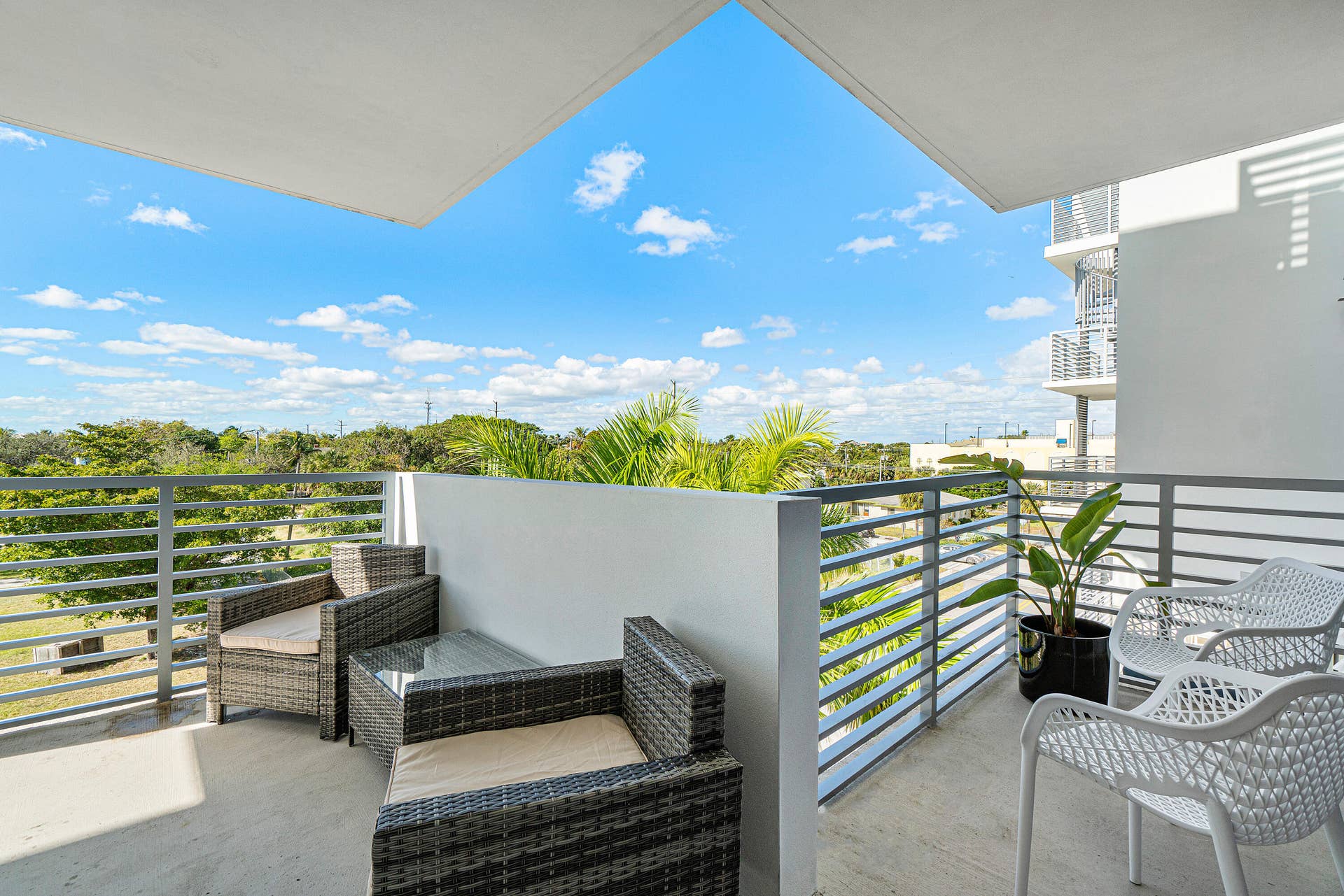 021-111Southeast1stAvenue-DelrayBeach-FL