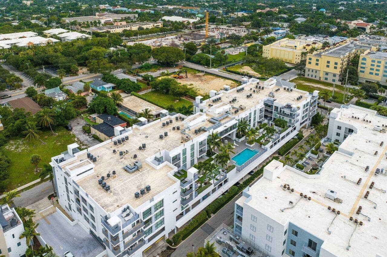035-111Southeast1stAvenue-DelrayBeach-FL