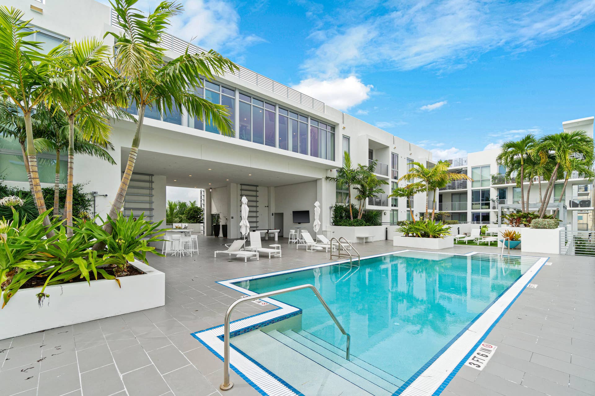 030-111Southeast1stAvenue-DelrayBeach-FL