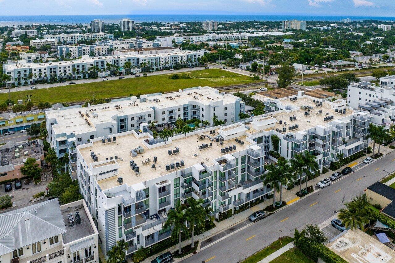 028-111Southeast1stAvenue-DelrayBeach-FL